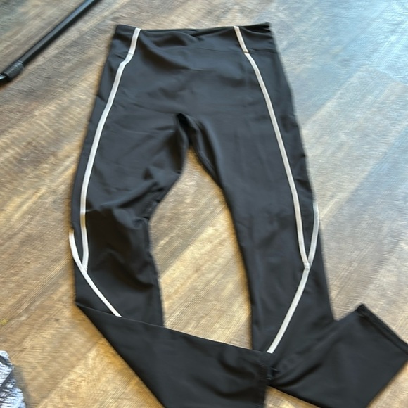 Set of 3. 1 Fabletics pants small and 2 Prana shirts size S and sp workout gear - Picture 10 of 13